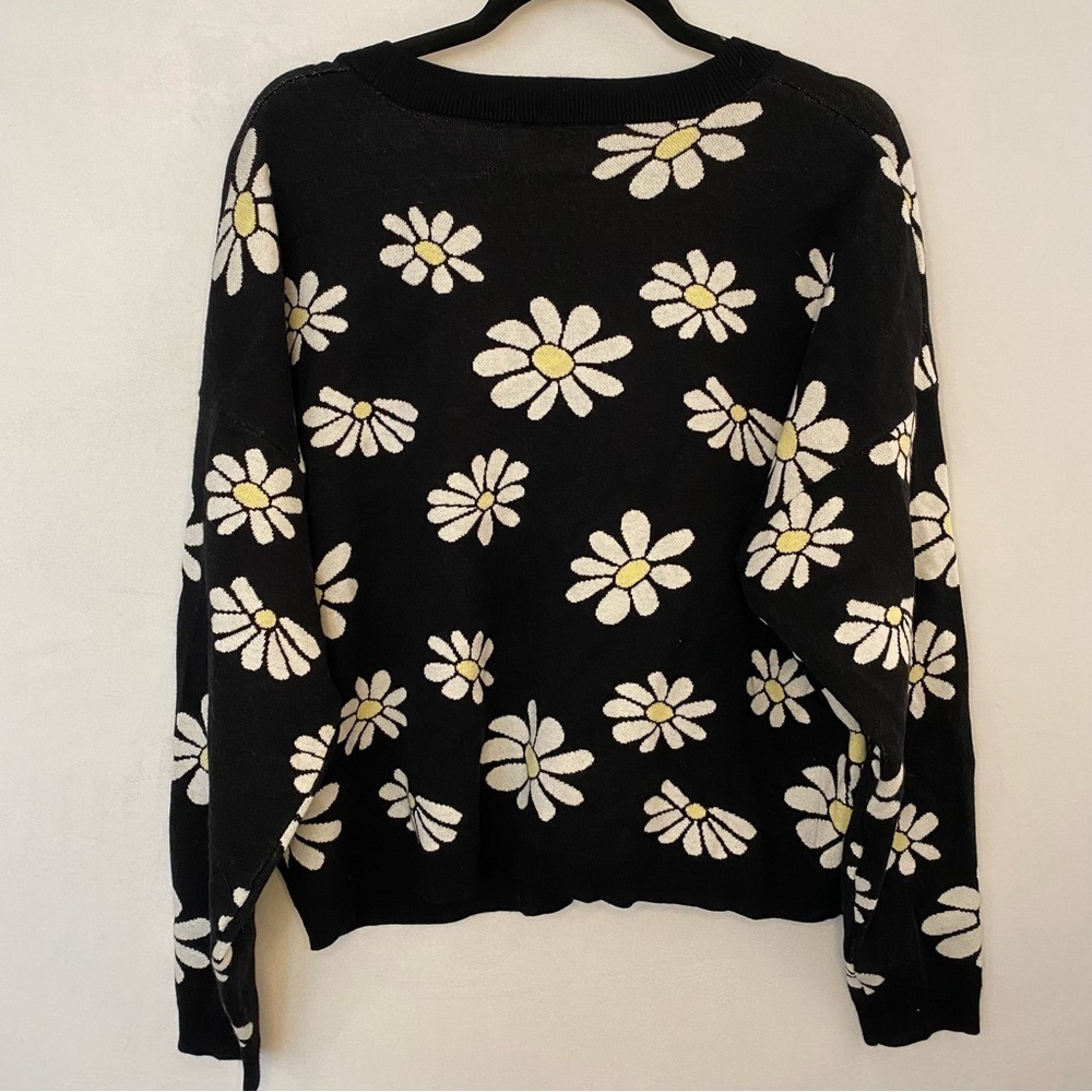 For Love & Lemons Black Daisy Print Sweater Button Oversized Cardigan NEW Large - Picture 6 of 8